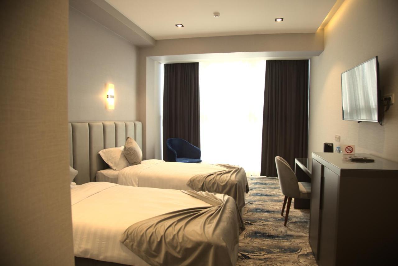 Unique Hotel Tashkent Ngoại thất bức ảnh