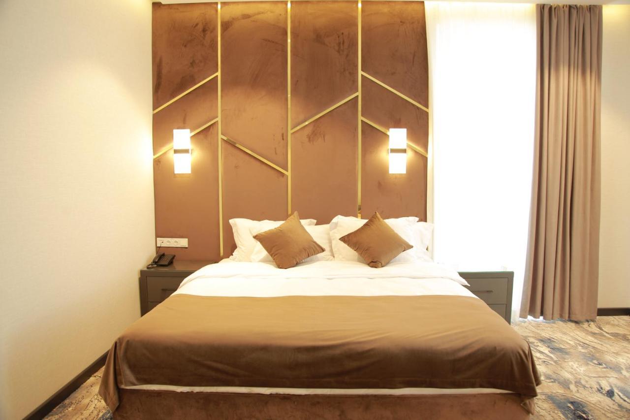 Unique Hotel Tashkent Ngoại thất bức ảnh