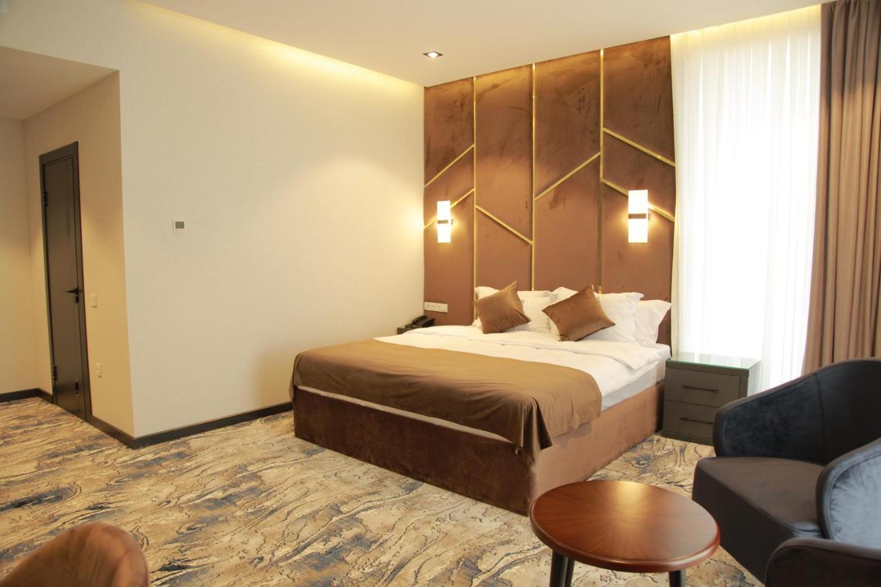 Unique Hotel Tashkent Ngoại thất bức ảnh