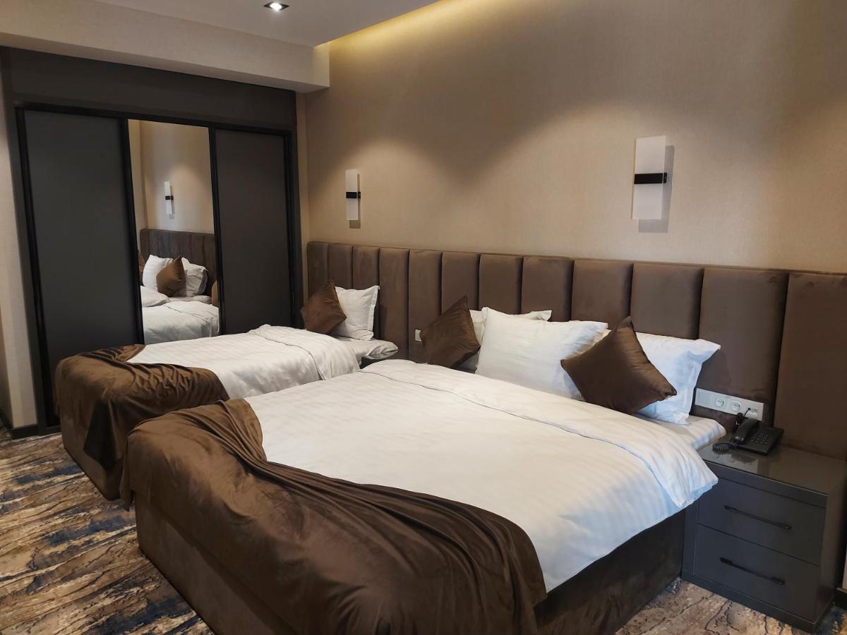 Unique Hotel Tashkent Ngoại thất bức ảnh