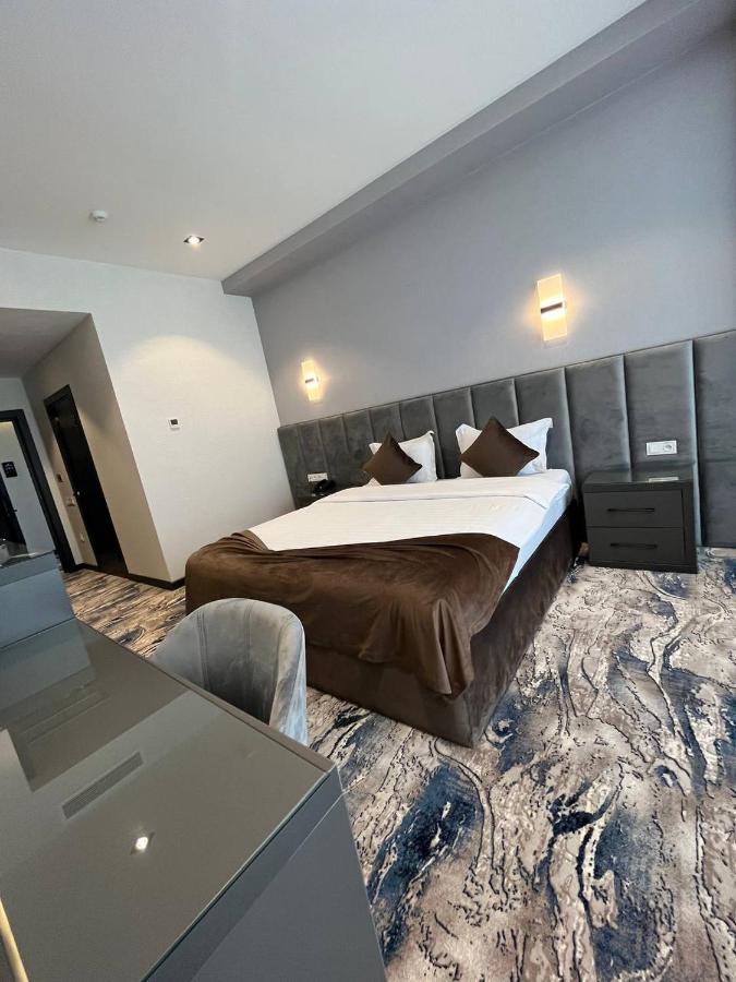 Unique Hotel Tashkent Ngoại thất bức ảnh